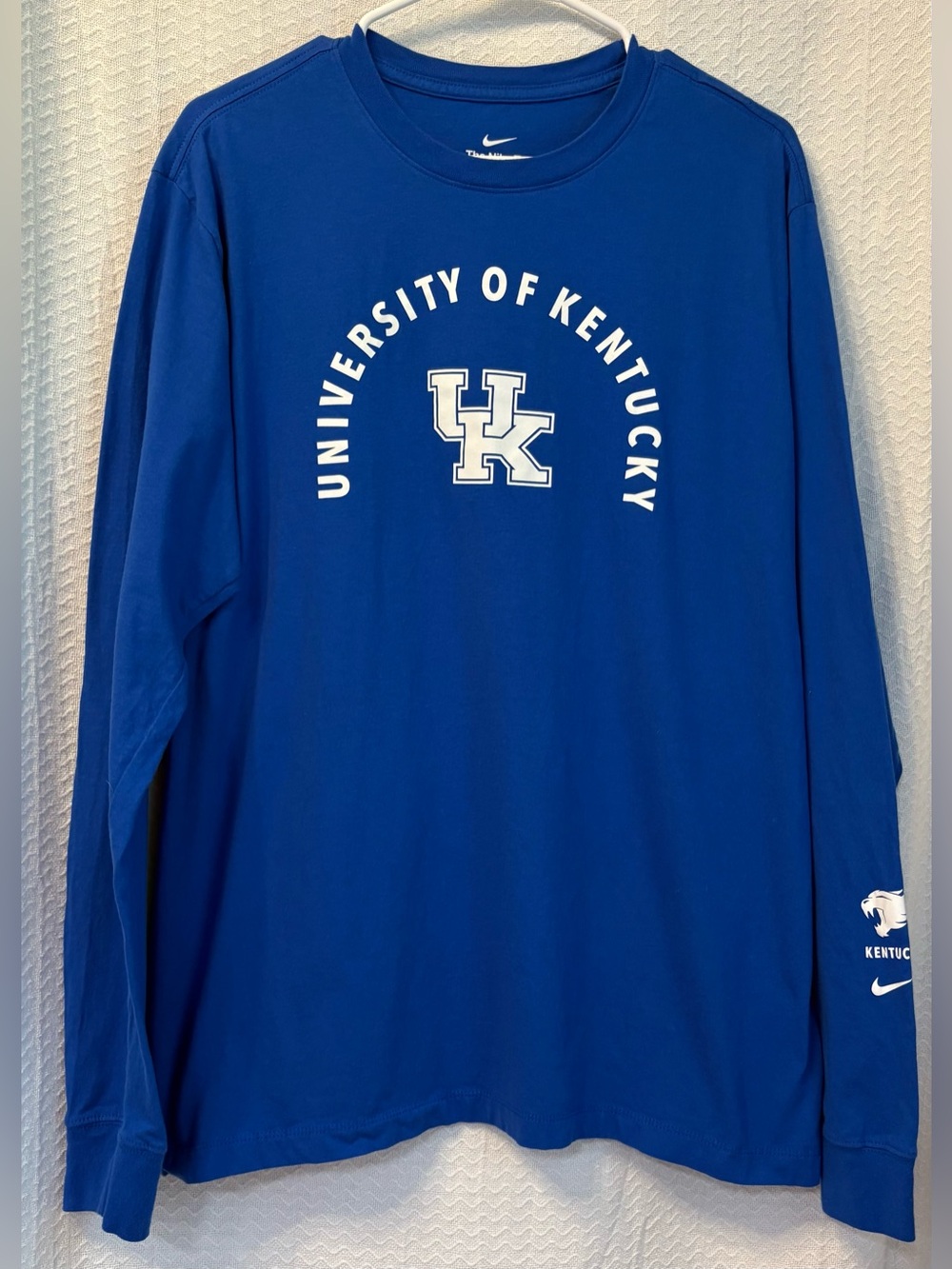 Nike Kentucky Wildcats Long Sleeve Royal Blue T-Shirt. Men’s Size L